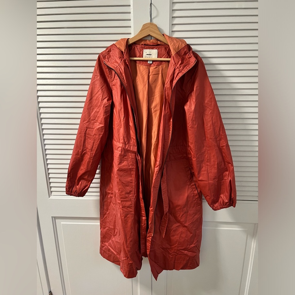 Women’s raincoat